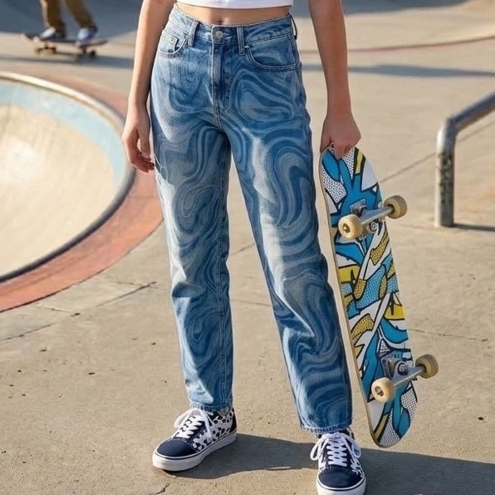 Hollister Curvy High Rise Mom Jean Blue White Marble‎ Swirl 1R W25 Skater Retro